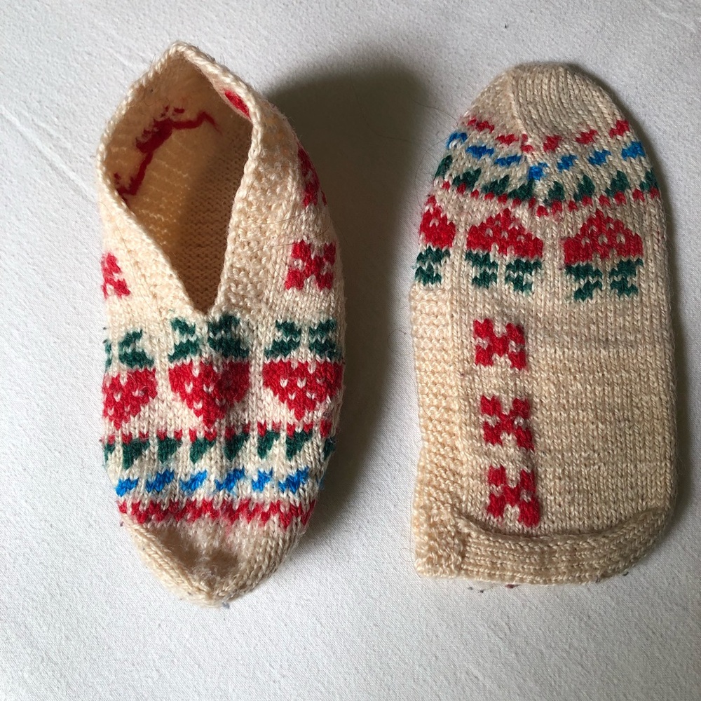 Handknit wool booties NWOT